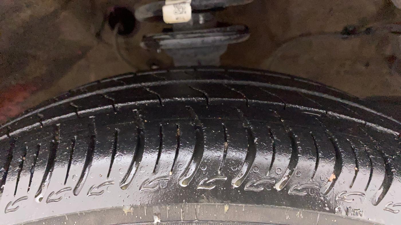 2019 Maruti S PRESSO VXI PLUS AMT, Petrol, Automatic, 44,589 km, Right Front Tyre Tread