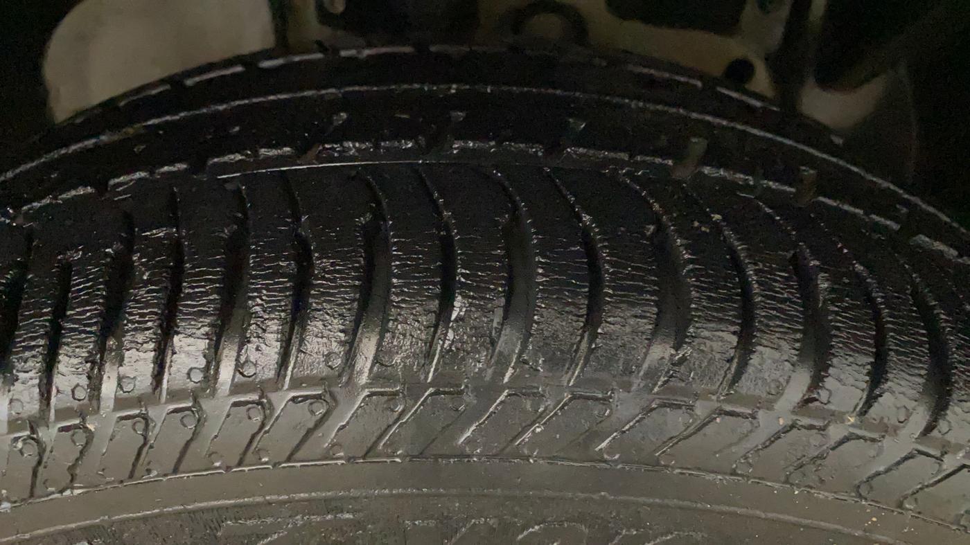 2017 Ford Ecosport TREND 1.5L PETROL, Petrol, Manual, 32,824 km, Right Front Tyre Tread