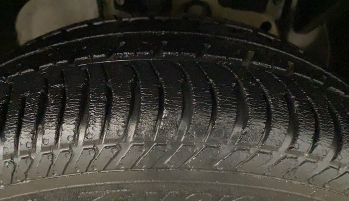 2017 Ford Ecosport TREND 1.5L PETROL, Petrol, Manual, 32,824 km, Right Front Tyre Tread