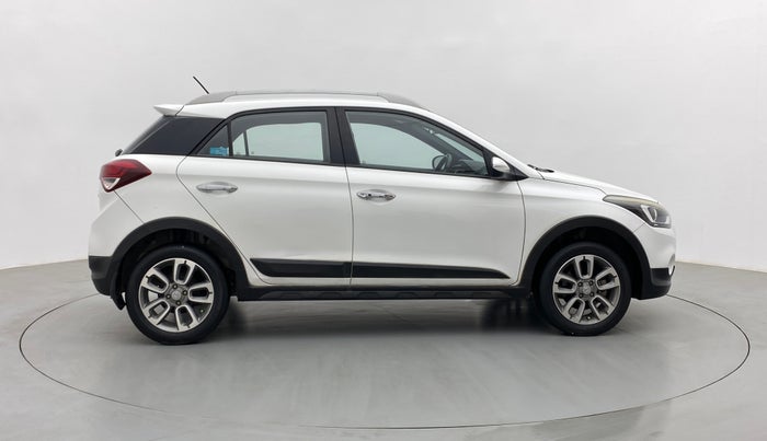 2017 Hyundai i20 Active 1.2 SX, Petrol, Manual, 33,242 km, Right Side View