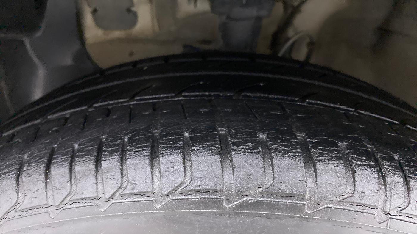 2017 Hyundai i20 Active 1.2 SX, Petrol, Manual, 33,242 km, Left Front Tyre Tread