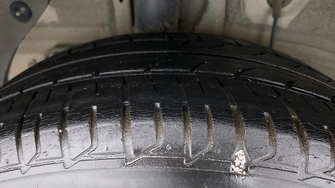 2017 Hyundai i20 Active 1.2 SX, Petrol, Manual, 33,242 km, Right Rear Tyre Tread