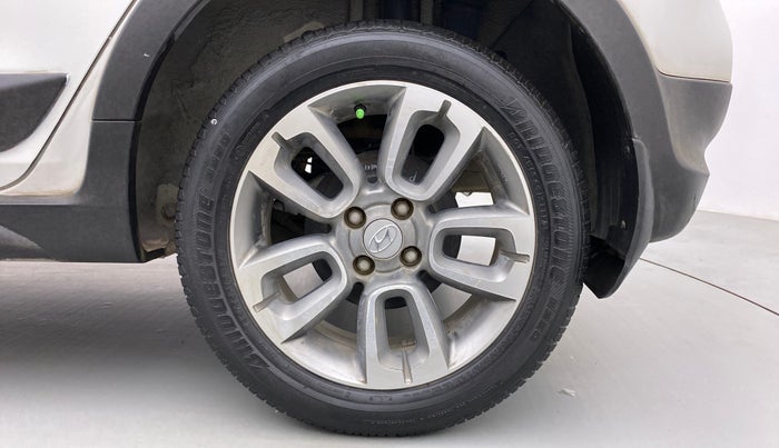 2017 Hyundai i20 Active 1.2 SX, Petrol, Manual, 33,242 km, Left Rear Wheel