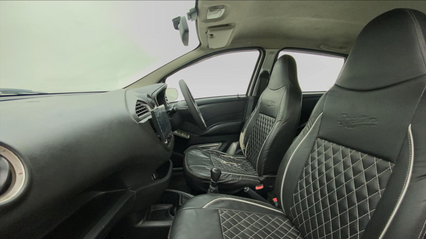 2018 Datsun Redi Go A, CNG, Manual, 67,155 km, Right Side Front Door Cabin
