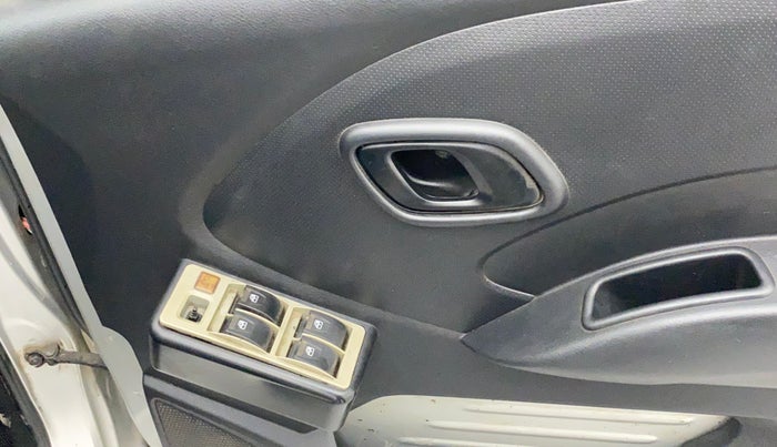 2018 Datsun Redi Go A, CNG, Manual, 67,155 km, Right front window switch / handle - Master window function not working