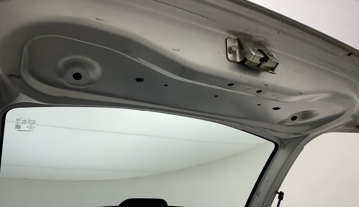 2018 Datsun Redi Go A, CNG, Manual, 67,155 km, Dicky (Boot door) - Trim lock has minor damage