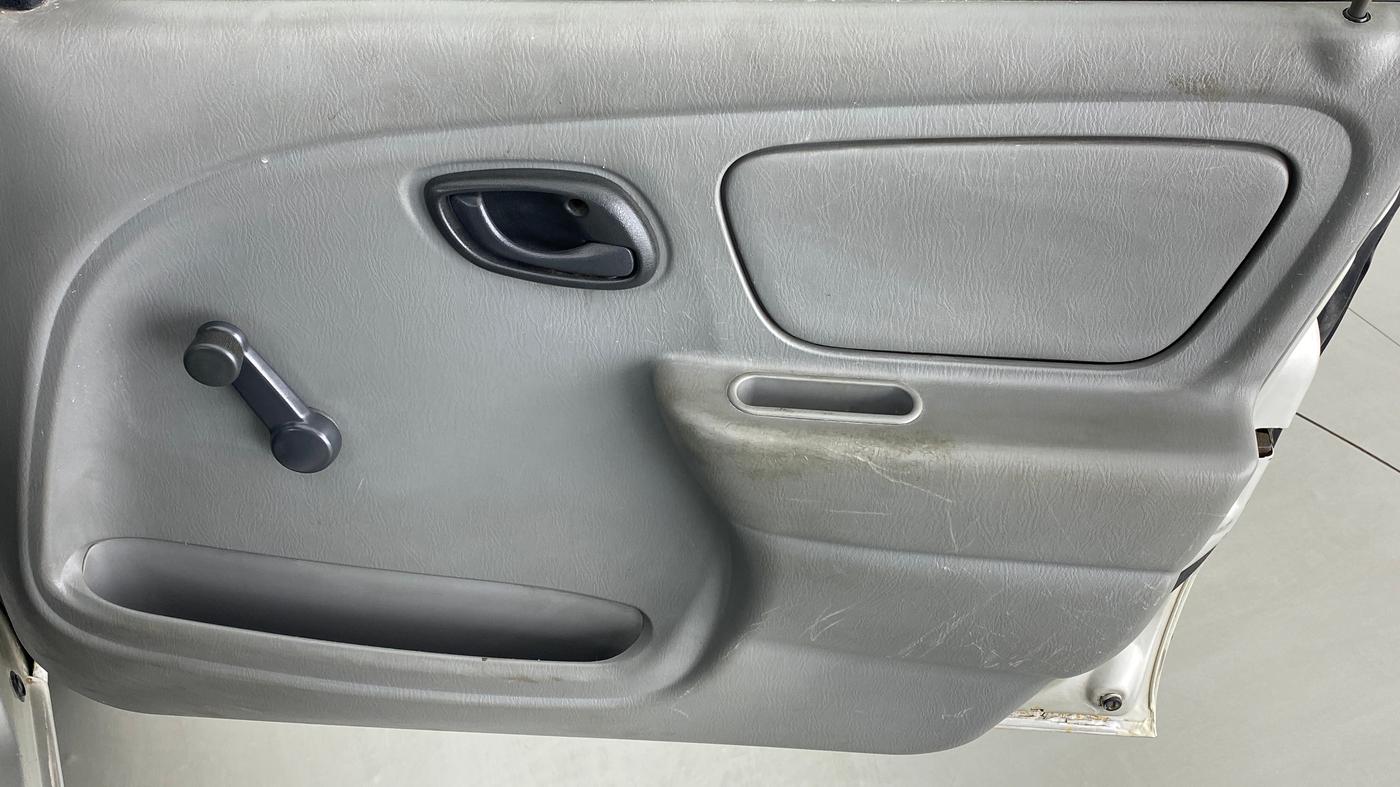 2014 Maruti Alto K10 LXI P, Petrol, Manual, 64,645 km, Driver Side Door Panels Control