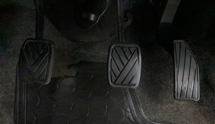 2016 Maruti Celerio VXI CNG, CNG, Manual, 70,685 km, Pedals
