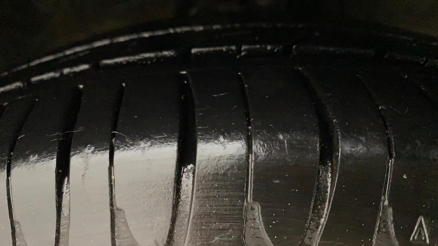 2016 Maruti Celerio VXI CNG, CNG, Manual, 70,685 km, Right Front Tyre Tread