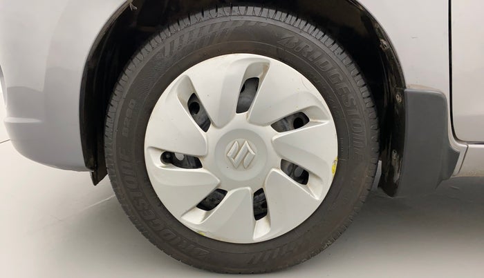 2016 Maruti Celerio VXI CNG, CNG, Manual, 70,685 km, Left Front Wheel