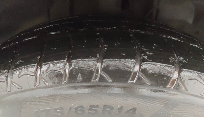 2018 Tata Tiago XZ DIESEL, Diesel, Manual, 1,47,128 km, Right Front Tyre Tread