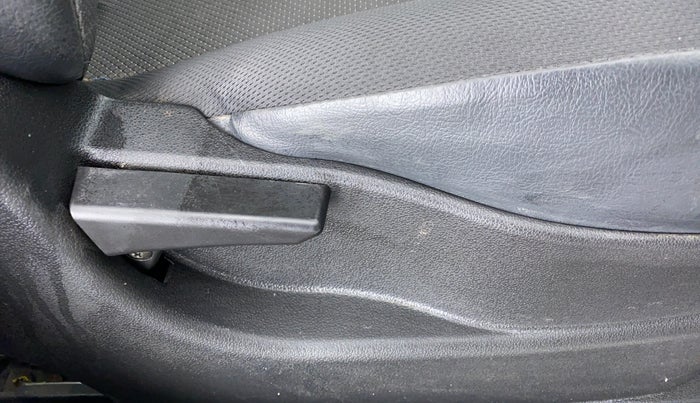 2019 Tata Tiago XT 1.2 REVOTRON, Petrol, Manual, 10,514 km, Driver Side Adjustment Panel