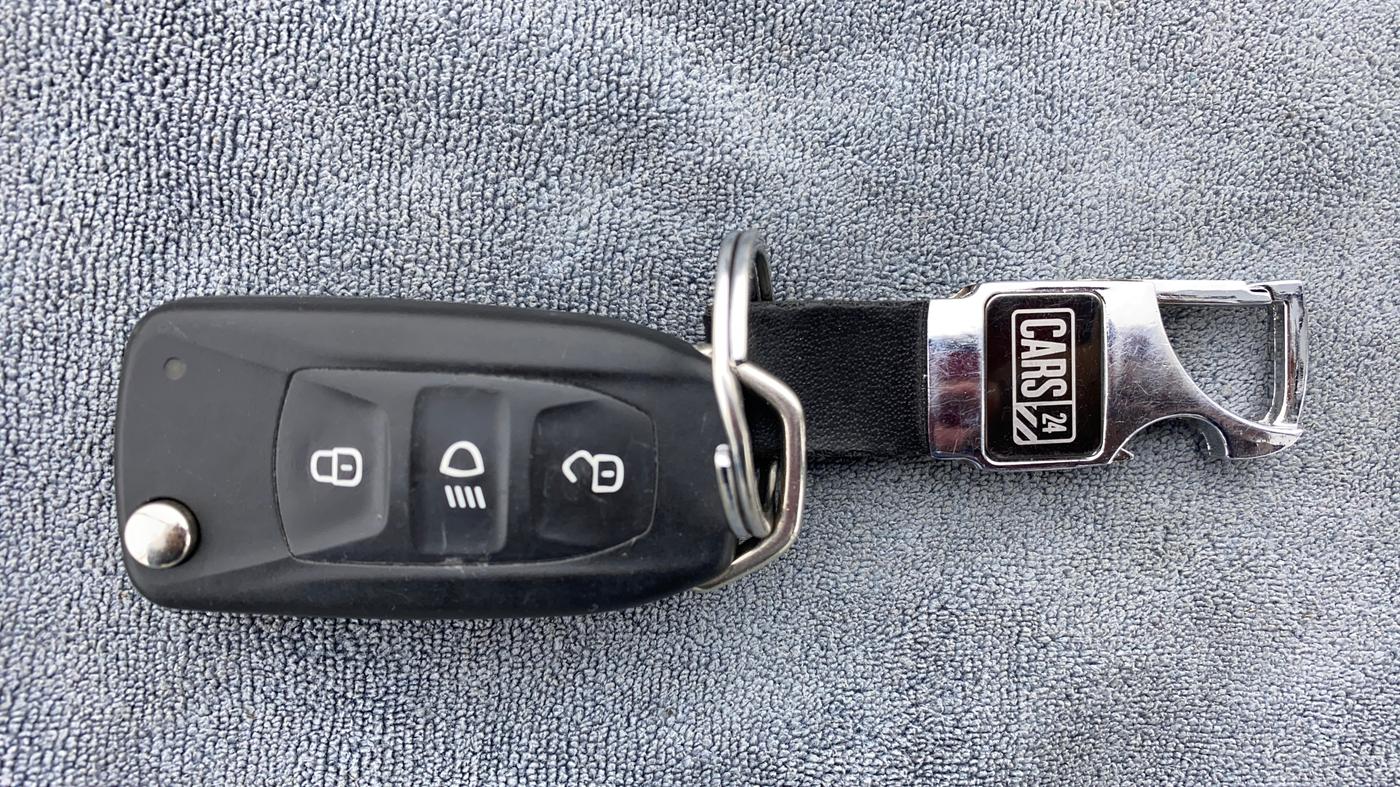 2019 Tata Tiago XT 1.2 REVOTRON, Petrol, Manual, 10,514 km, Key Close Up
