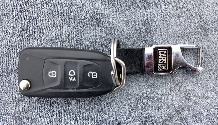 2019 Tata Tiago XT 1.2 REVOTRON, Petrol, Manual, 10,514 km, Key Close Up