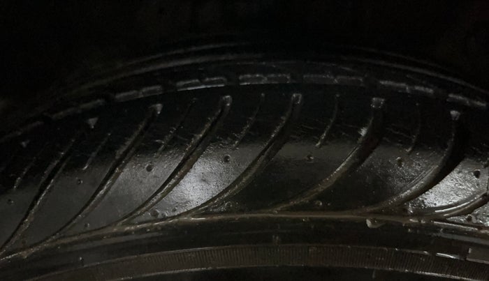 2014 Hyundai Elite i20 SPORTZ 1.2, Petrol, Manual, 41,304 km, Right Front Tyre Tread