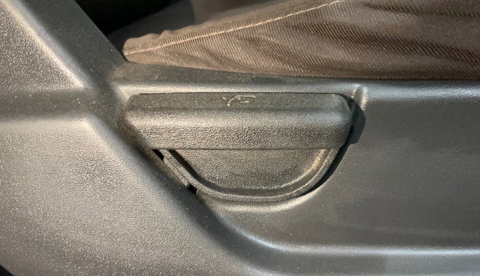 2014 Hyundai Elite i20 SPORTZ 1.2, Petrol, Manual, 41,304 km, Driver Side Adjustment Panel