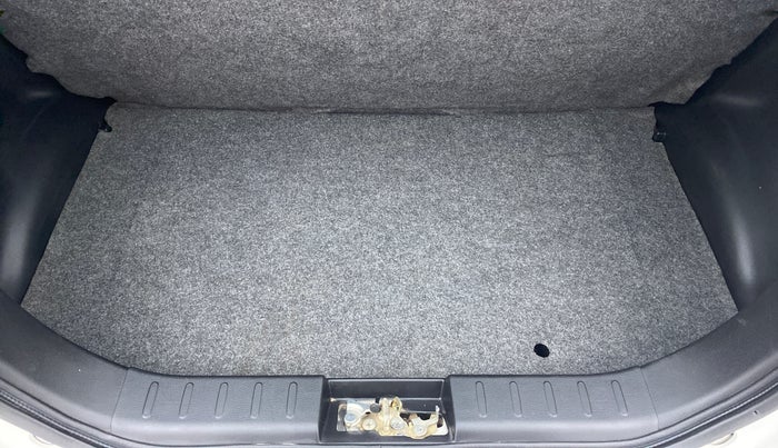 2021 Maruti Alto LXI, Petrol, Manual, 8,114 km, Boot Inside