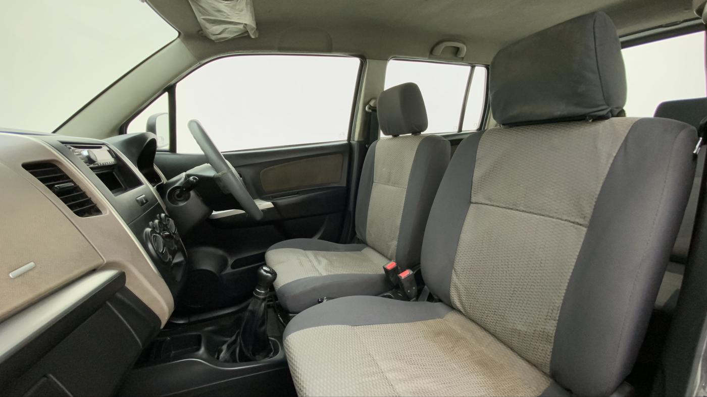 2013 Maruti Wagon R 1.0 LXI CNG, CNG, Manual, 84,236 km, Right Side Front Door Cabin