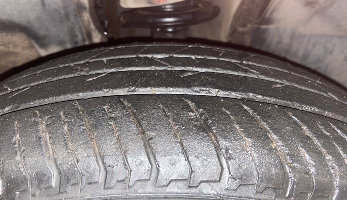 2022 Nissan MAGNITE XV TURBO CVT, Petrol, Automatic, 44,865 km, Right Front Tyre Tread