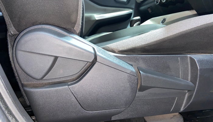 2022 Nissan MAGNITE XV TURBO CVT, Petrol, Automatic, 44,865 km, Driver Side Adjustment Panel