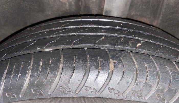 2022 Nissan MAGNITE XV TURBO CVT, Petrol, Automatic, 44,865 km, Left Rear Tyre Tread