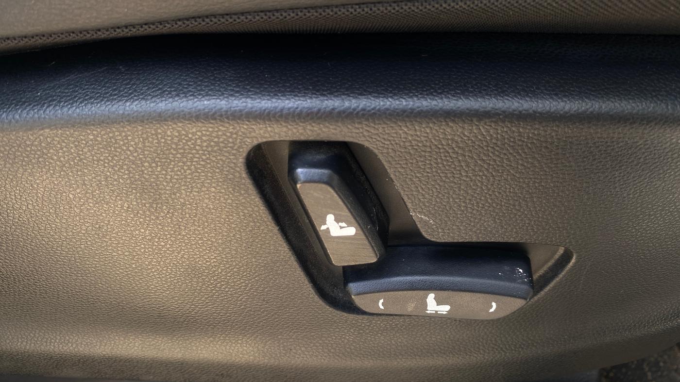 2020 MG HECTOR SHARP 1.5 DCT PETROL, Petrol, Automatic, 46,125 km, Driver Side Adjustment Panel