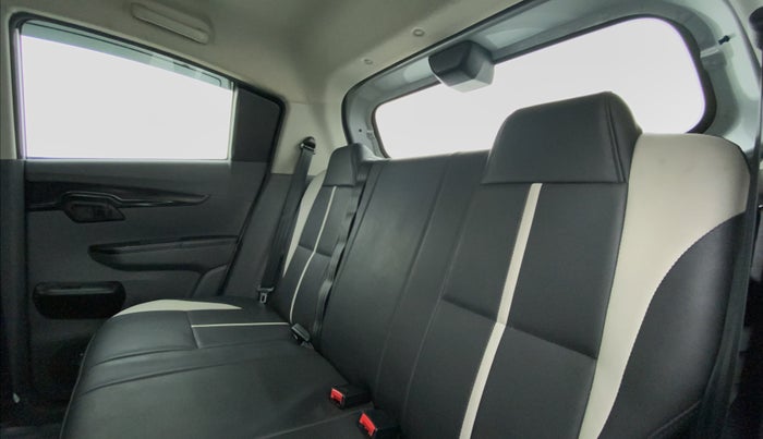2019 Mahindra Kuv100 K2 TRIP CNG, CNG, Manual, 33,292 km, Right Side Rear Door Cabin
