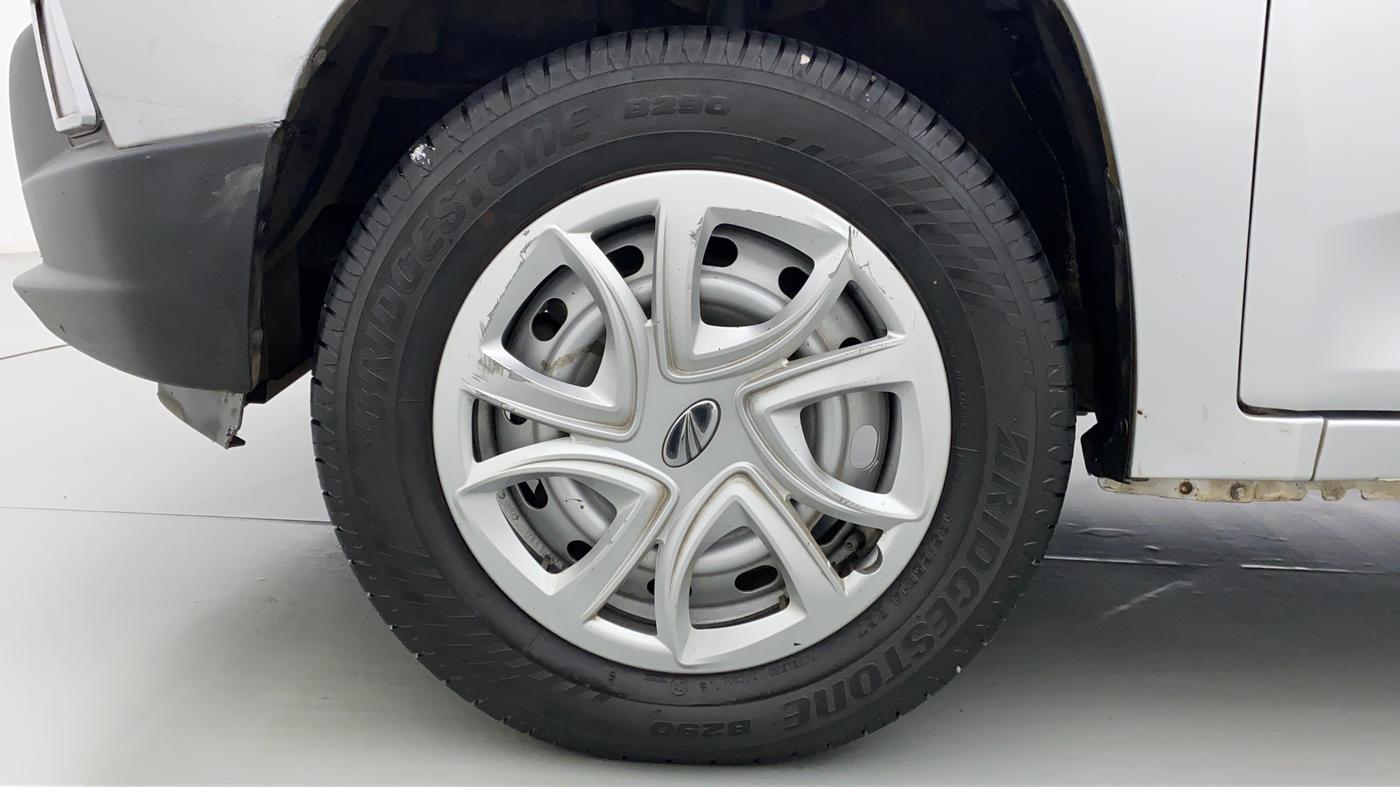 2019 Mahindra Kuv100 K2 TRIP CNG, CNG, Manual, 33,292 km, Left Front Wheel