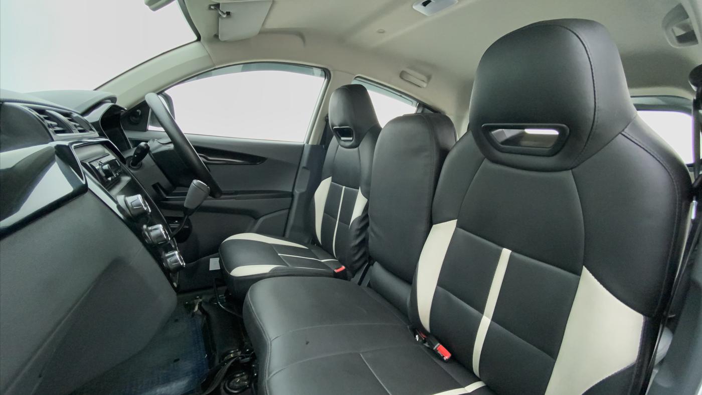 2019 Mahindra Kuv100 K2 TRIP CNG, CNG, Manual, 33,292 km, Right Side Front Door Cabin