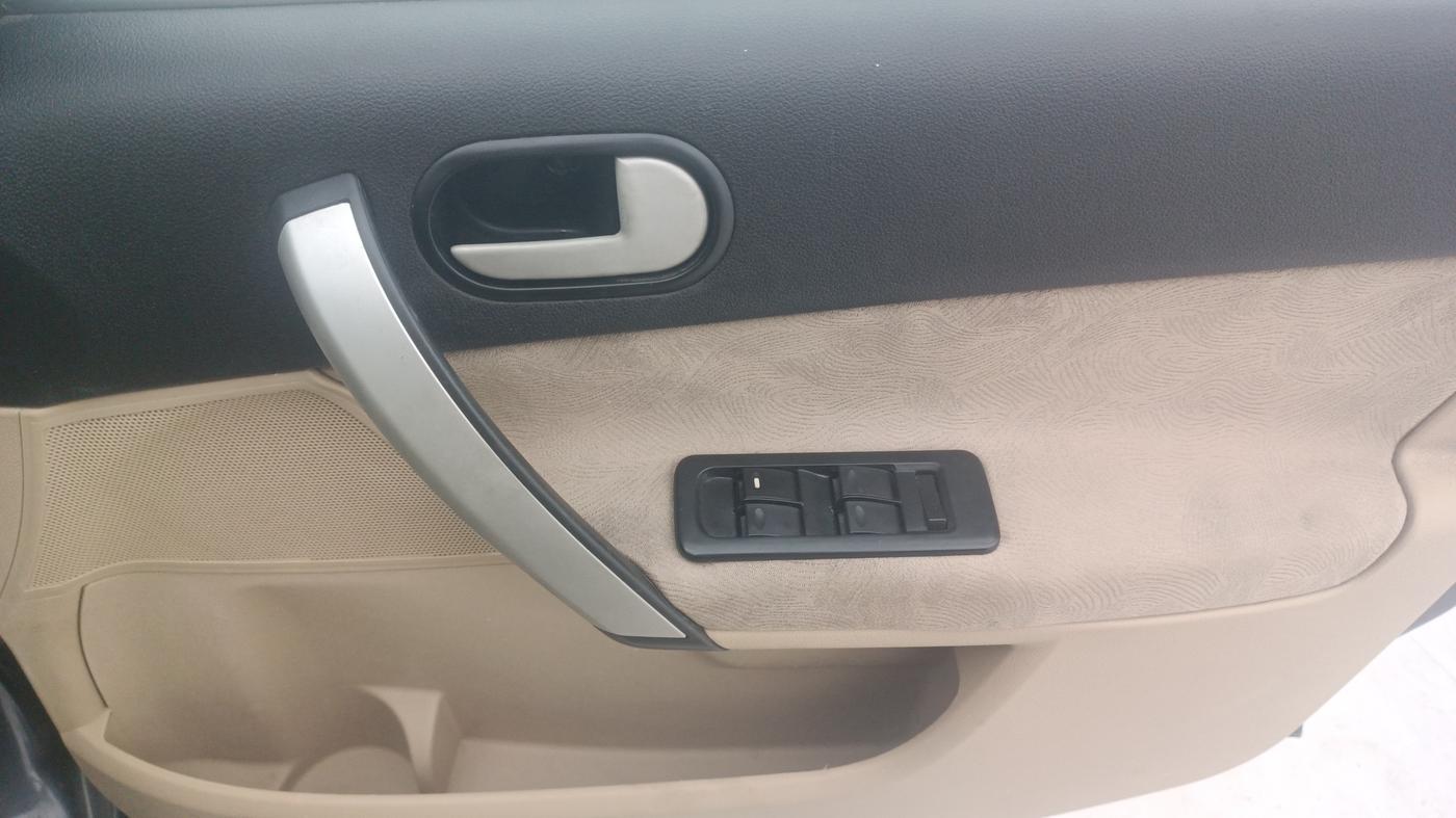 2013 Ford Classic 1.4 TITANIUM DIESEL, Diesel, Manual, 62,090 km, Driver Side Door Panels Control