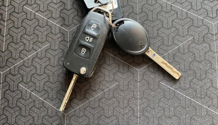 2022 Tata PUNCH ADVENTURE MT, Petrol, Manual, 67,371 km, Key Close Up