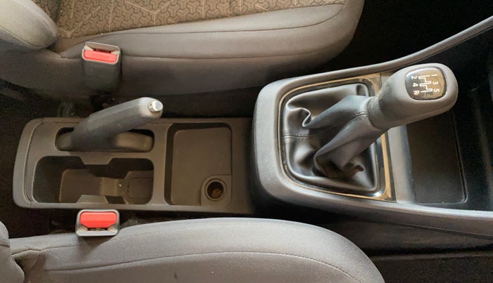 2022 Tata PUNCH ADVENTURE MT, Petrol, Manual, 67,371 km, Gear Lever