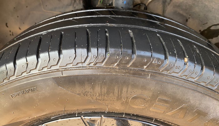 2022 Tata PUNCH ADVENTURE MT, Petrol, Manual, 67,371 km, Left Front Tyre Tread