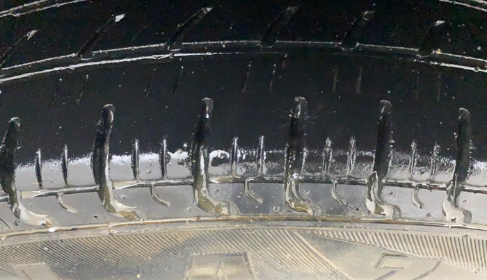 2017 Renault Kwid RXT 1.0, Petrol, Manual, 47,842 km, Left Rear Tyre Tread