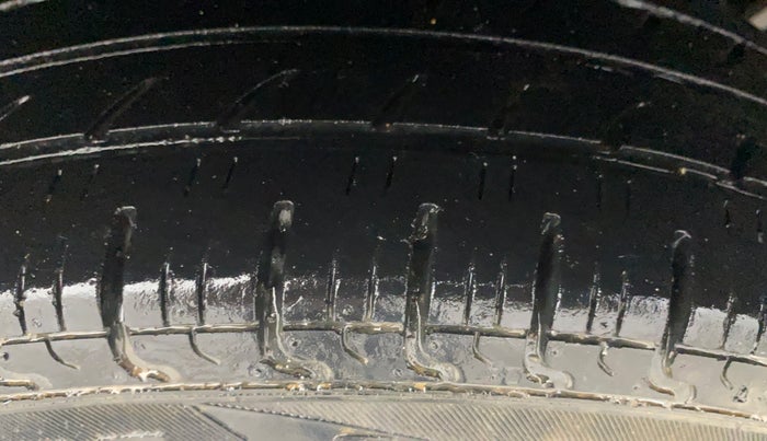 2017 Renault Kwid RXT 1.0, Petrol, Manual, 47,842 km, Right Rear Tyre Tread