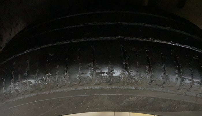 2020 Renault TRIBER RXZ, Petrol, Manual, 59,021 km, Left Rear Tyre Tread