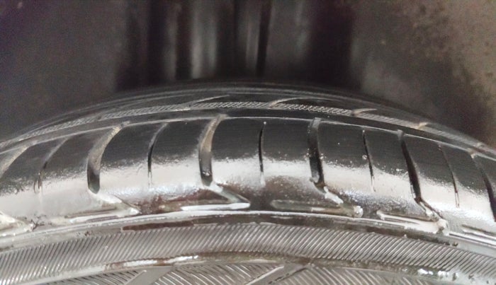 2020 Skoda Rapid 1.0 AMBITION TSI MT, Petrol, Manual, 1,19,828 km, Right Rear Tyre Tread