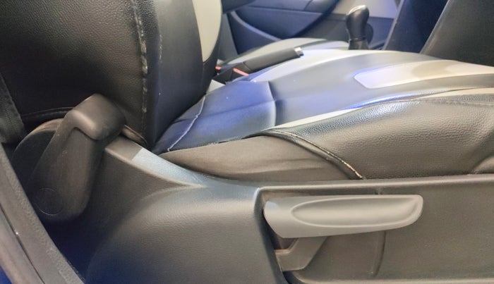 2020 Skoda Rapid 1.0 AMBITION TSI MT, Petrol, Manual, 1,19,828 km, Driver Side Adjustment Panel