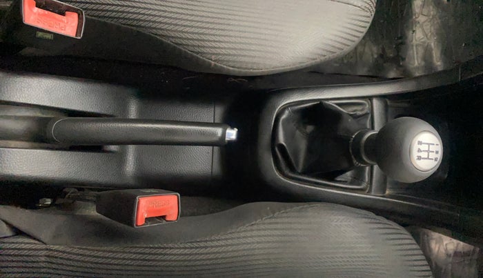 2013 Maruti Swift ZXI, Petrol, Manual, 81,990 km, Gear Lever