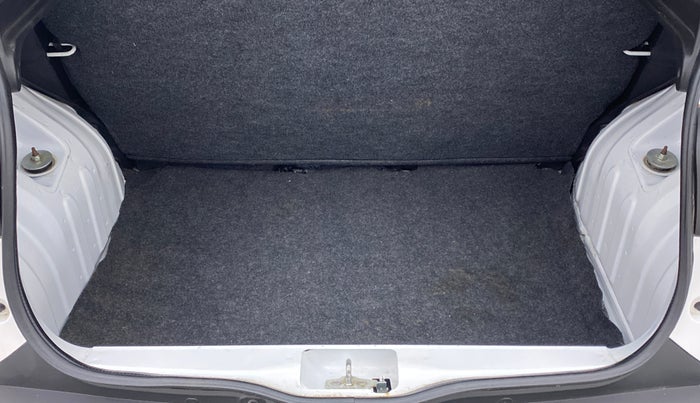 2018 Renault Kwid RXL, Petrol, Manual, 17,220 km, Boot Inside