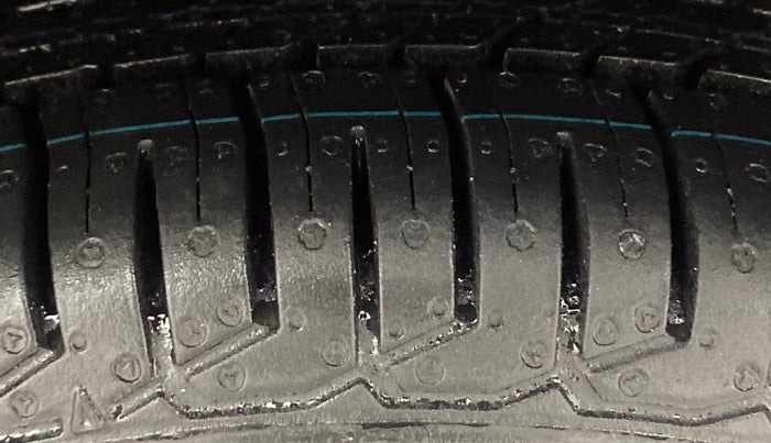 2014 Hyundai i10 SPORTZ 1.1, Petrol, Manual, 23,360 km, Left Rear Tyre Tread