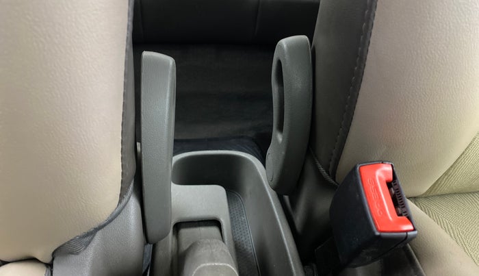 2014 Hyundai i10 SPORTZ 1.1, Petrol, Manual, 23,360 km, Driver Side Adjustment Panel