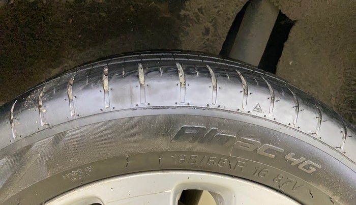 2017 Maruti Baleno ALPHA DIESEL 1.3, Diesel, Manual, 68,390 km, Left Rear Tyre Tread