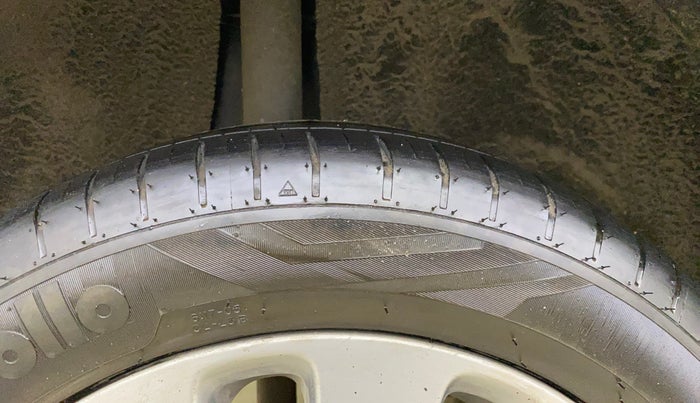 2017 Maruti Baleno ALPHA DIESEL 1.3, Diesel, Manual, 68,390 km, Right Rear Tyre Tread