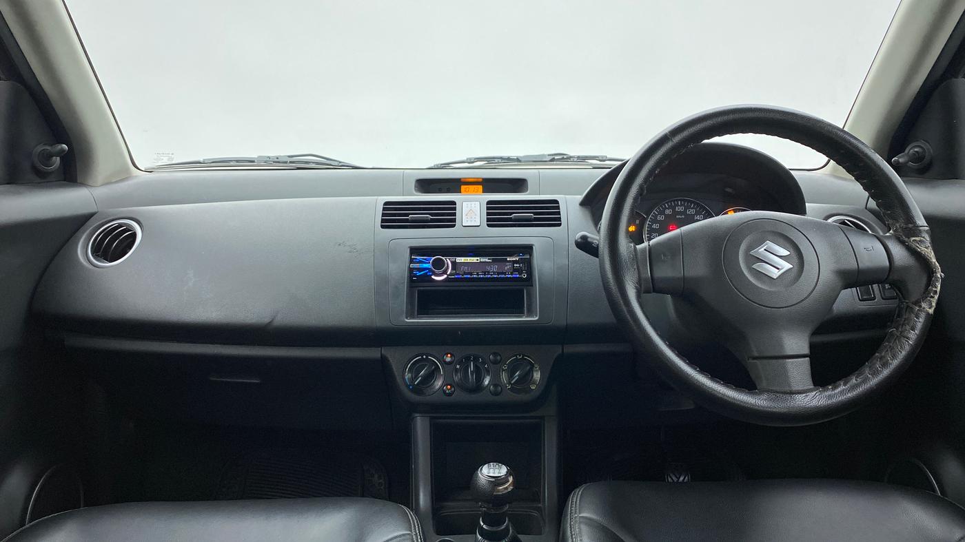 2009 Maruti Swift VXI 1.3, Petrol, Manual, 49,410 km, Dashboard