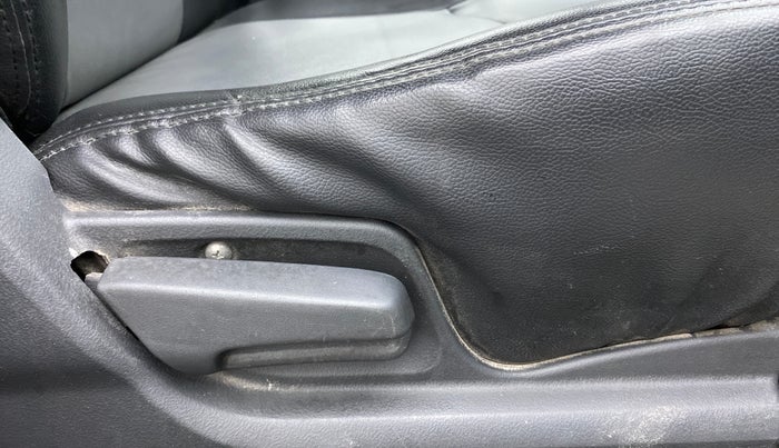 2009 Maruti Swift VXI 1.3, Petrol, Manual, 49,410 km, Driver Side Adjustment Panel