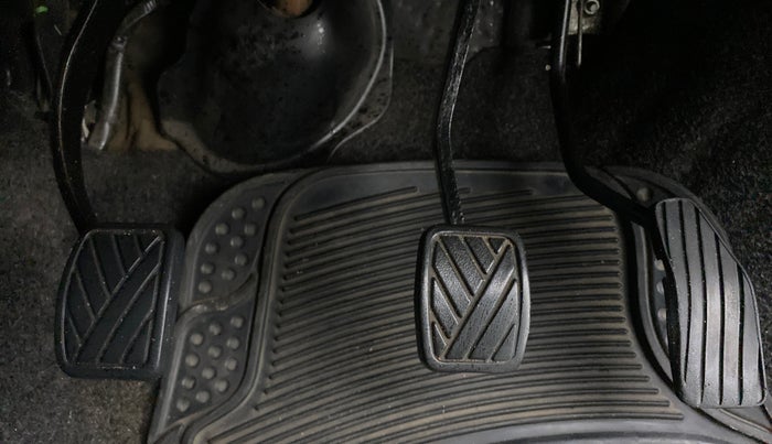 2009 Maruti Swift VXI 1.3, Petrol, Manual, 49,410 km, Pedals