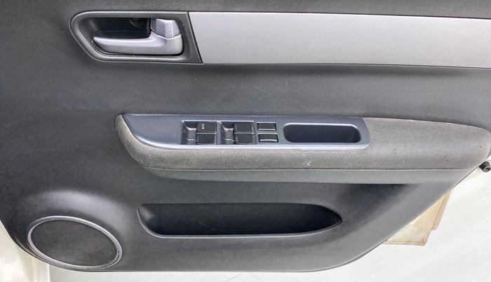 2009 Maruti Swift VXI 1.3, Petrol, Manual, 49,410 km, Driver Side Door Panels Control