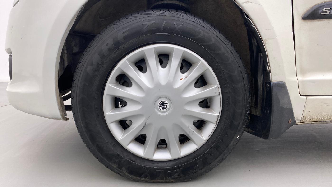 2009 Maruti Swift VXI 1.3, Petrol, Manual, 49,410 km, Left Front Wheel