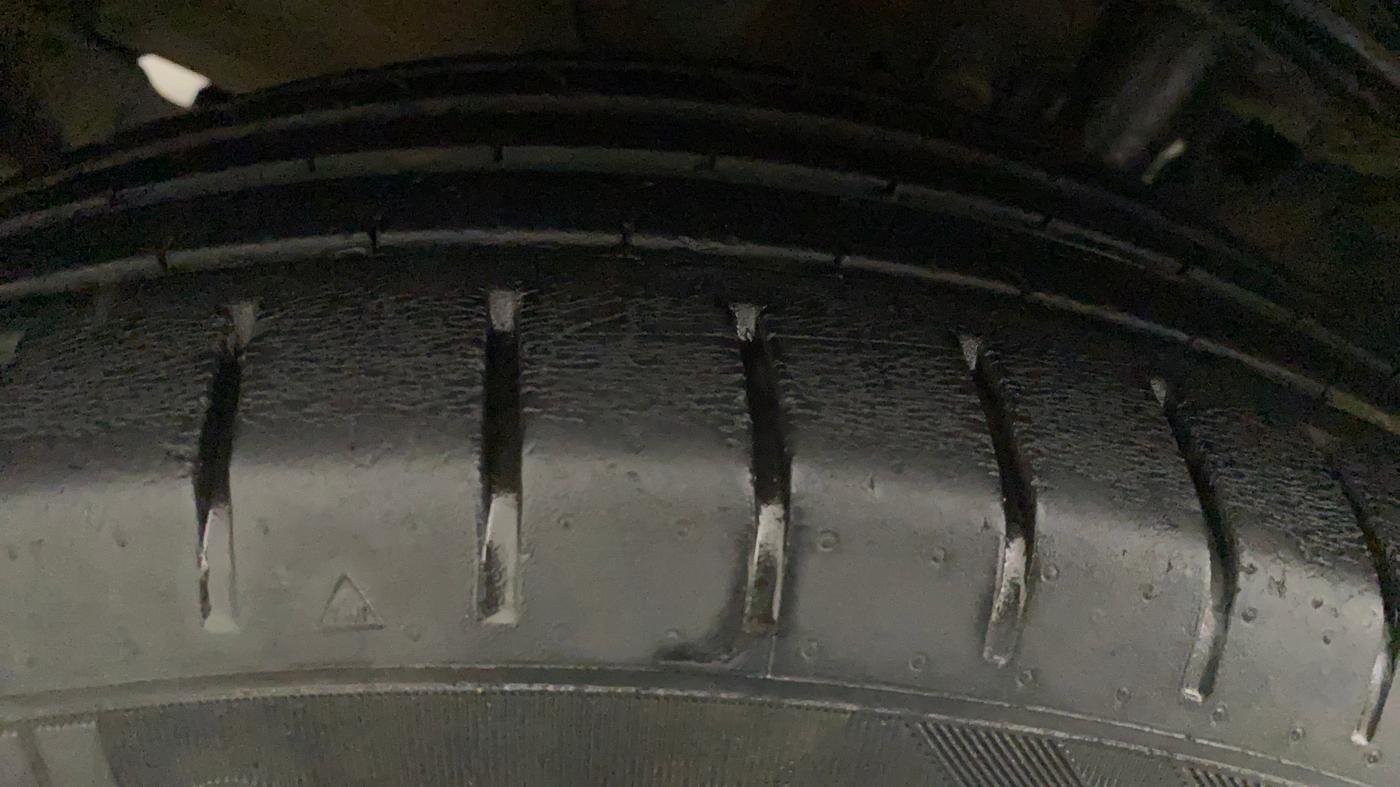 2019 Toyota Glanza G CVT, Petrol, Automatic, 16,870 km, Right Rear Tyre Tread